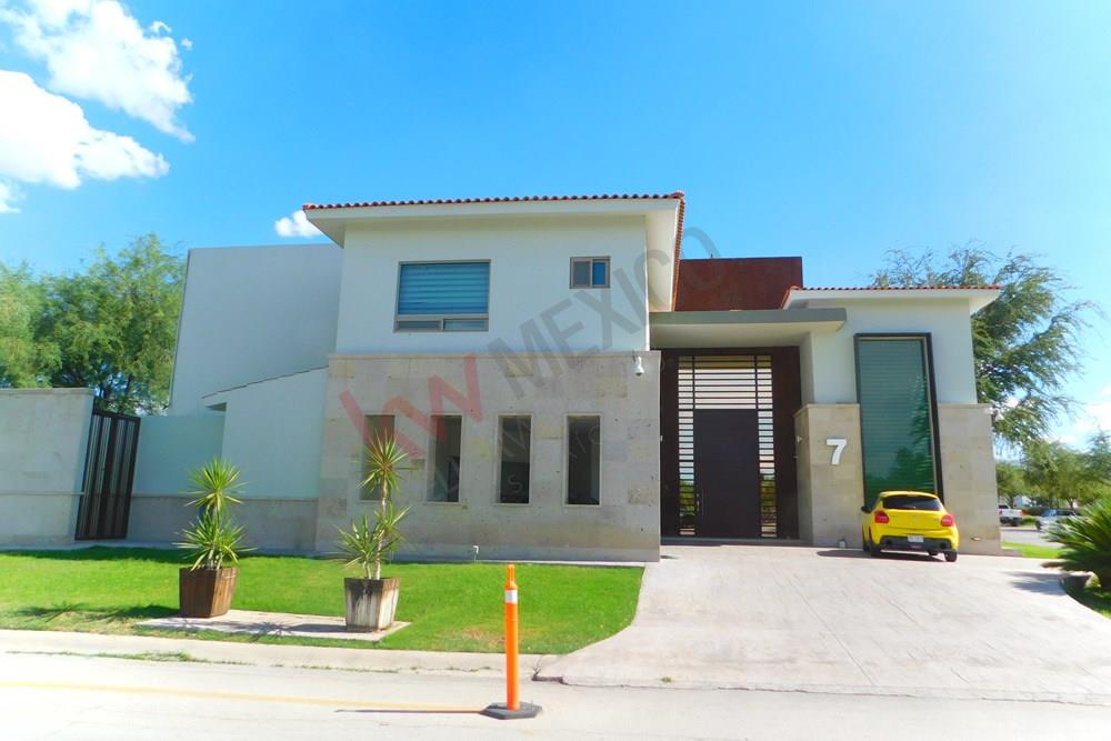 ¡Casa Amueblada en Renta en el Exclusivo Montebello Club de Golf, Torreón!