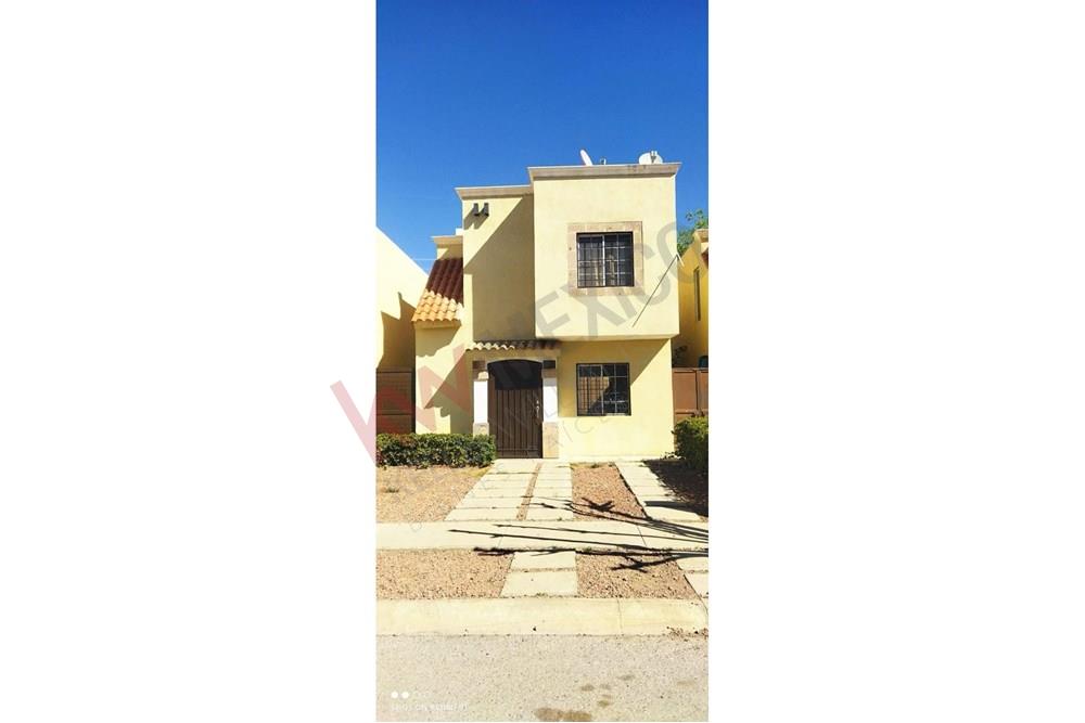 Casa en renta semi equipada Cerrada Ambar área valle del sol