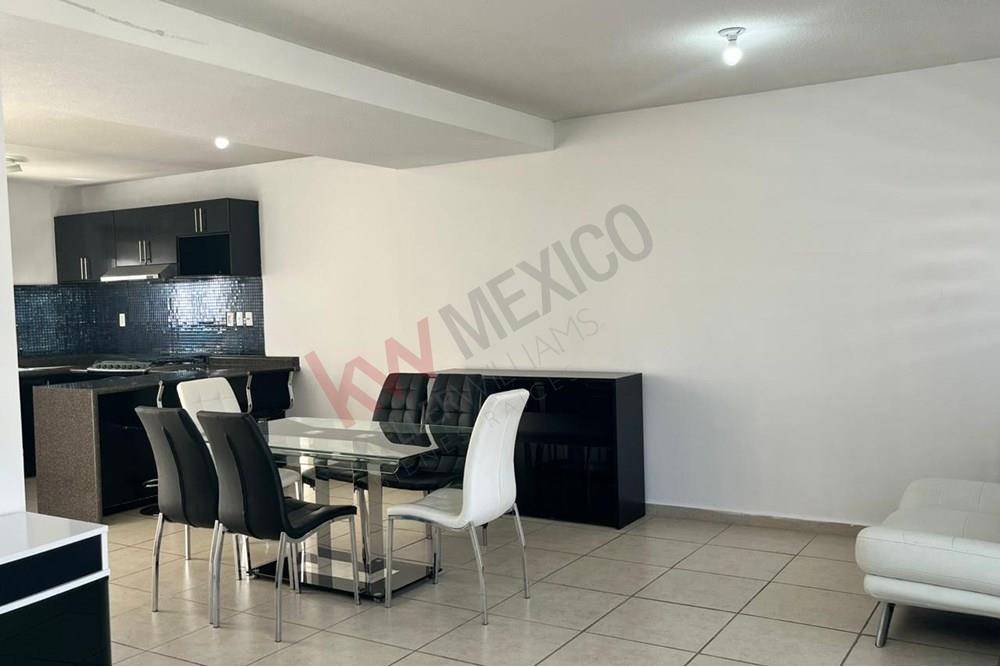Se renta casa en El Canto Zibata, El Marques, Querétaro