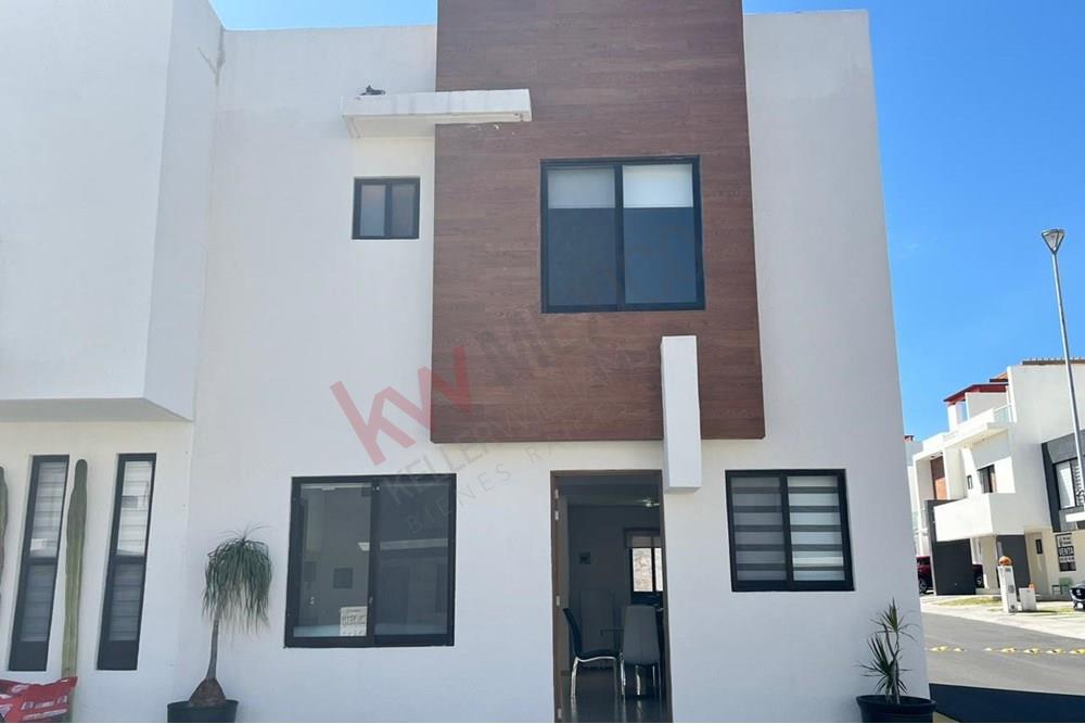 Se renta casa en El Canto Zibata, El Marques, Querétaro