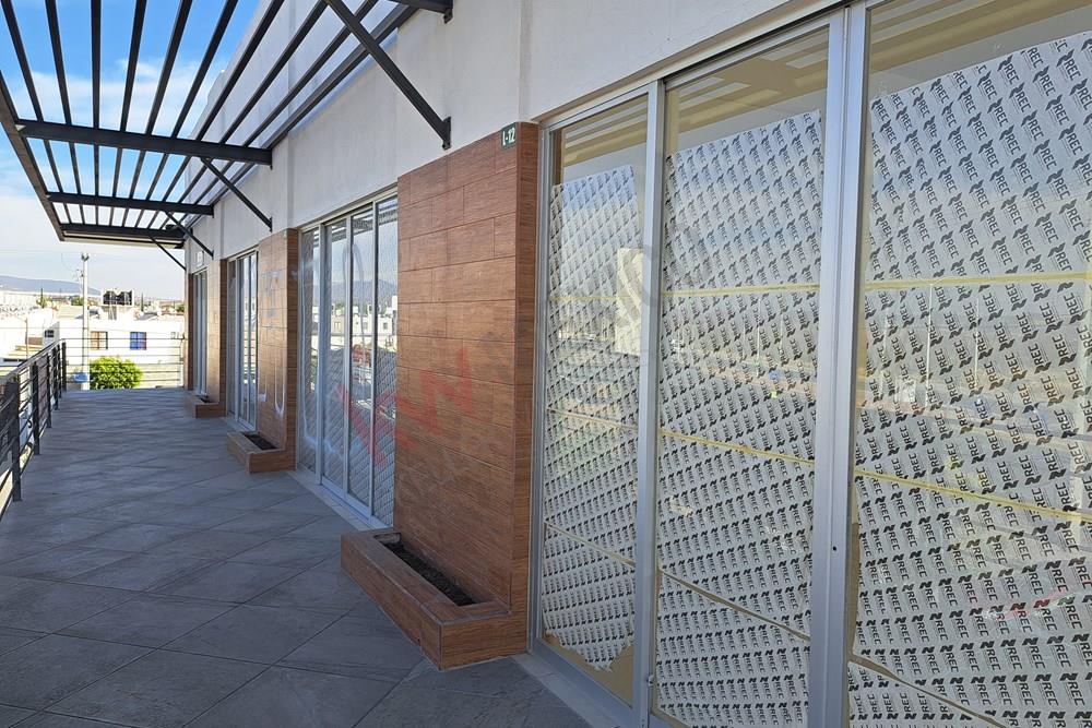 Traspaso Franquicia de Farmacia con consultorio, en Av. Paseo Querétaro