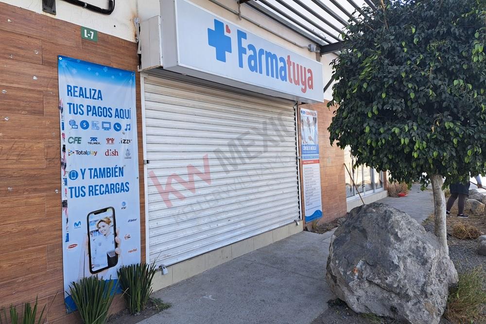 Traspaso Franquicia de Farmacia con consultorio, en Av. Paseo Querétaro