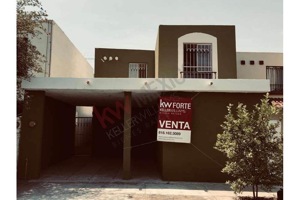 CASA VENTA RESIDENCIAL JACARANDAS EN APODACA . CERCA AEROPUERTO Y  PARQUES INDUSTRIALES