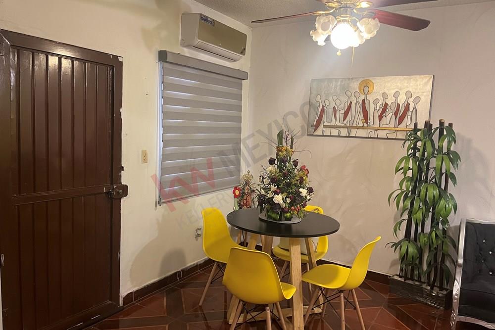 BONITA CASA EN VENTA DE UNA PLANTA, FRENTE A PARQUE EN HORIZONTES DEL SUR!!