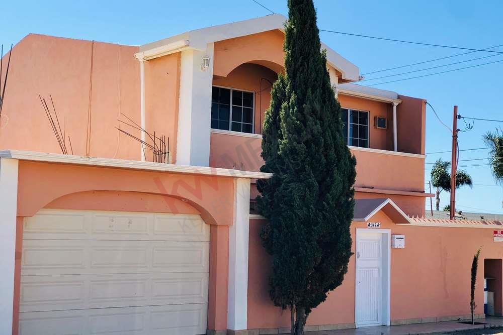 CASA EN VENTA CERCA DEL MAR, PLAYAS DE CHAPULTEPEC, ENSENADA BC