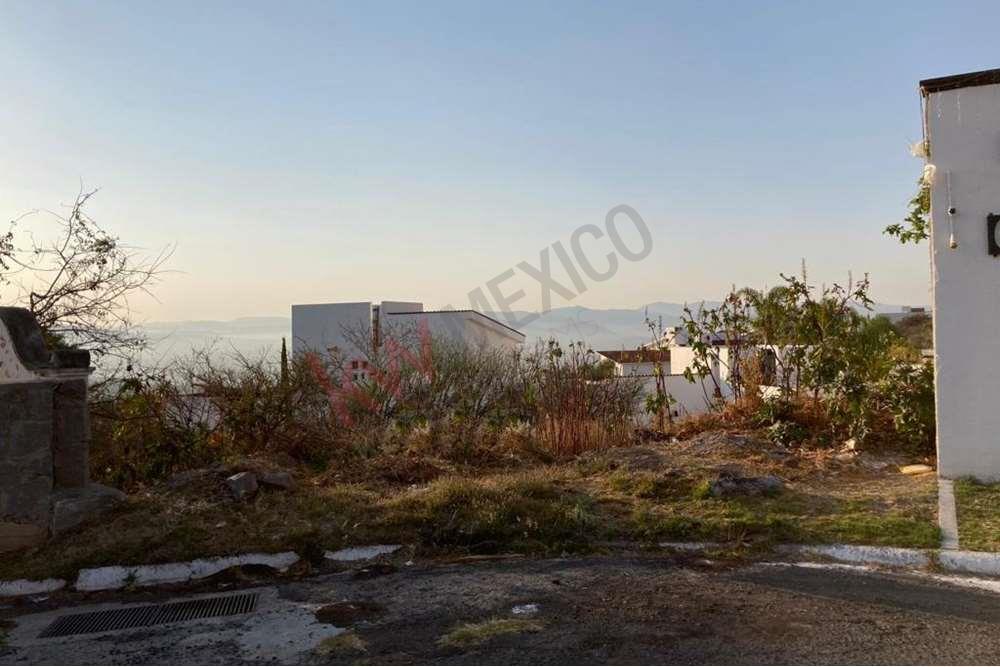 VENTA DE TERRENO PLANO AVAJO DE PRECIO AVALUO EN VISTA REAL, CORREGIDORA