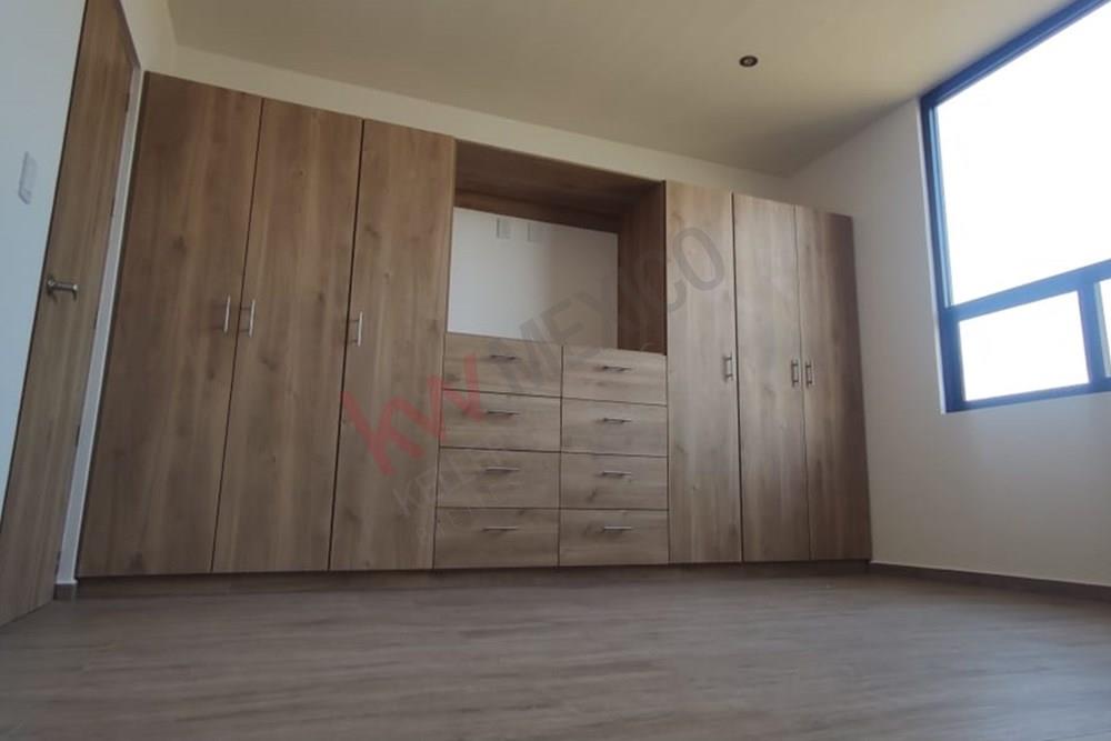 Casa en Valle de Juriquilla Fracc. Laztania