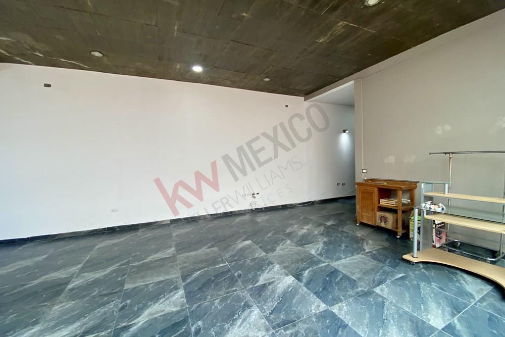 ACOGEDORA CASA DE UNA PLANTA CON ACABADOS INDUSTRIALES EN RENTA, VILLAS DEL CIMATARIO, QRO.