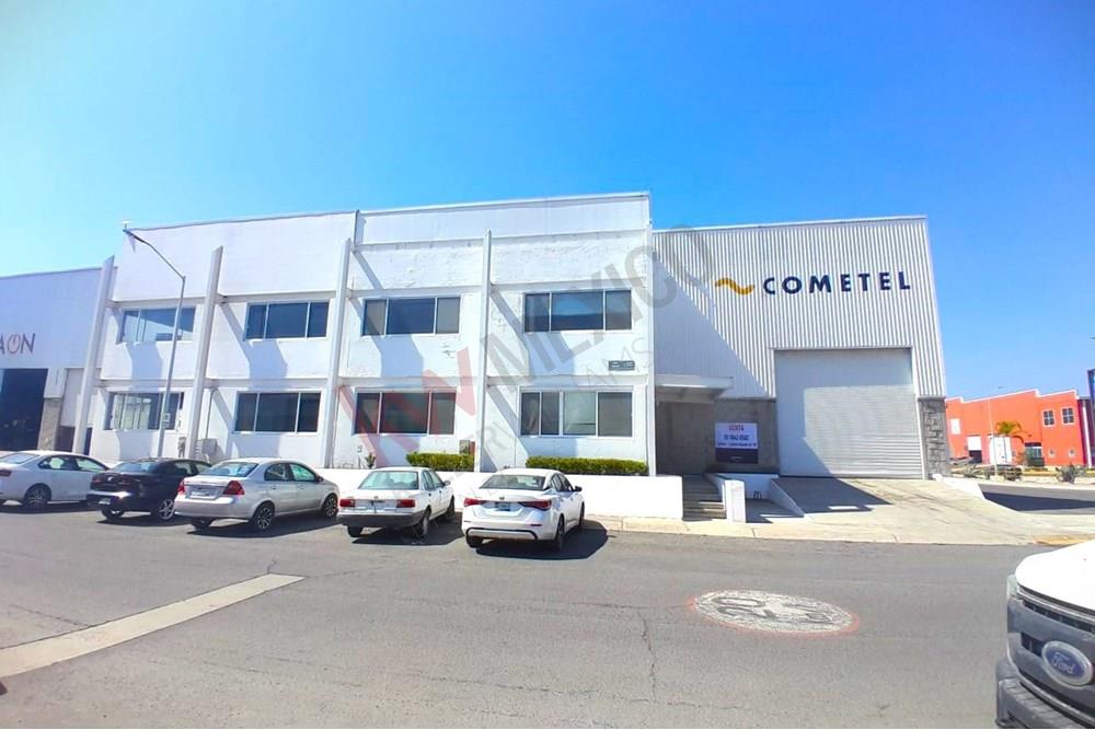 BODEGA EN VENTA SANTA ROSA JÁUREGUI QUERÉTARO 1,075M2
