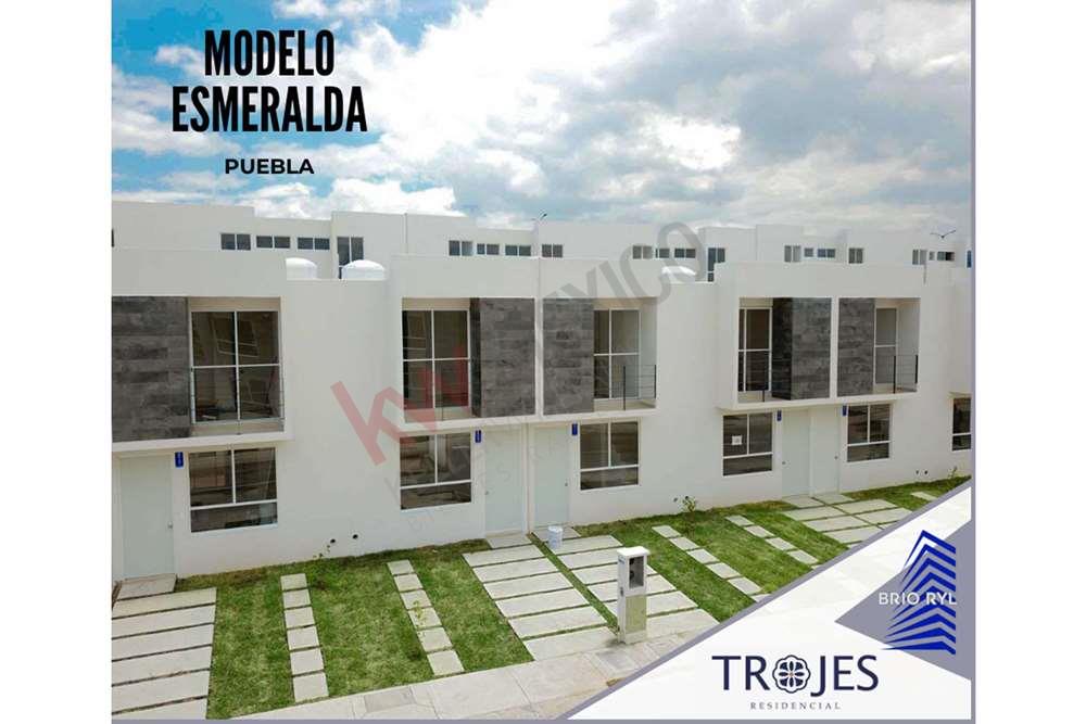 HERMOSA CASA DE 2 NIVELES, FRACC. LAS TROJES- PUEBLA