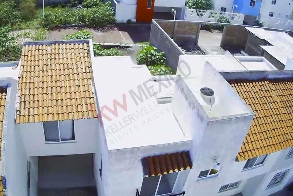 OPORTUNIDAD! Casa a la VENTA en el Centro de CUAUTLA,MORELOS de 3 recámaras  en privada