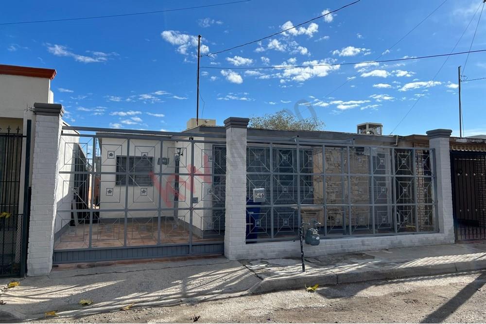 CASA DE UN PISO EN RENTA MUY CERCA DE VICENTE GUERRERO Y AV. TECNOLOGICO Y SAN LORENZO