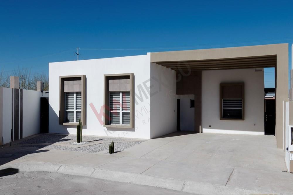 CASA EN RENTA CON ALBERCA EN RESERVA SUR CAMPOS ELISEOS