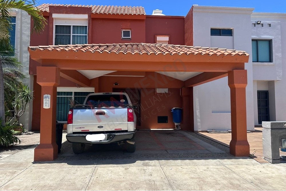Casa Amueblada en Renta – Sábalo Country Club | 2 Recámaras, Cochera, Cocina Equipada