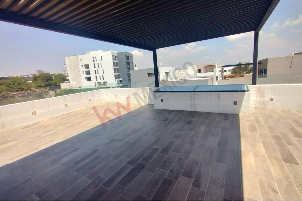 CASA EN VENTA ACACIA ZIBATA ROOF GARDEN CON VISTA AL CAMPO DE GOLF