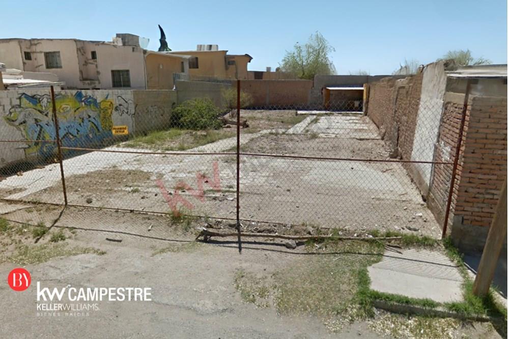Terreno en renta  en calle Zempoala  cercano a oficinas de Gobierno  377.52 m2