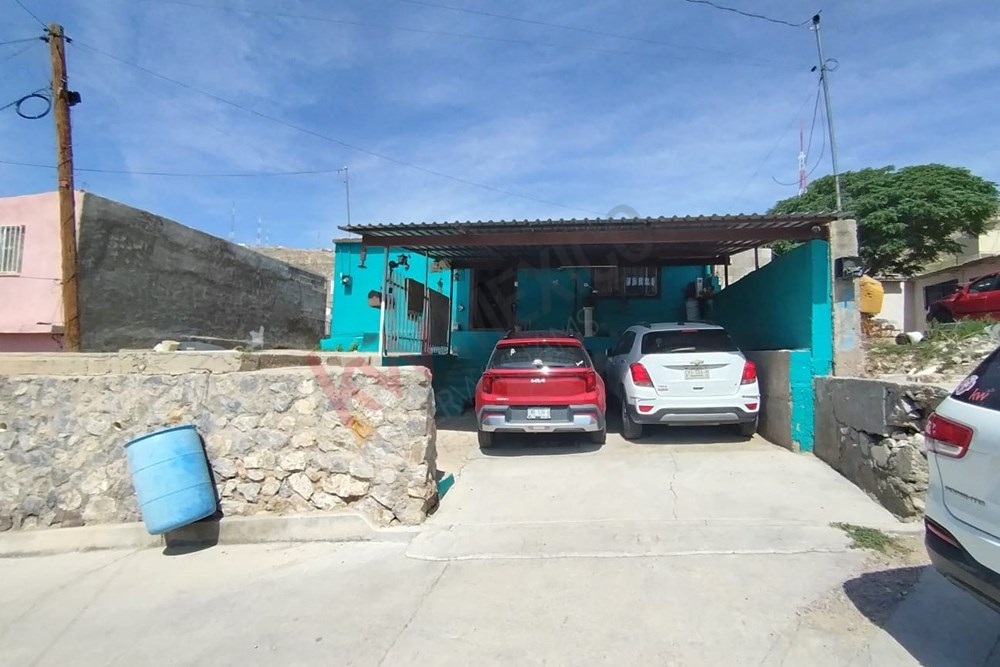 CASA EN VENTA EN CD JUAREZ  COL GALEANA ....SOLO CONTADO