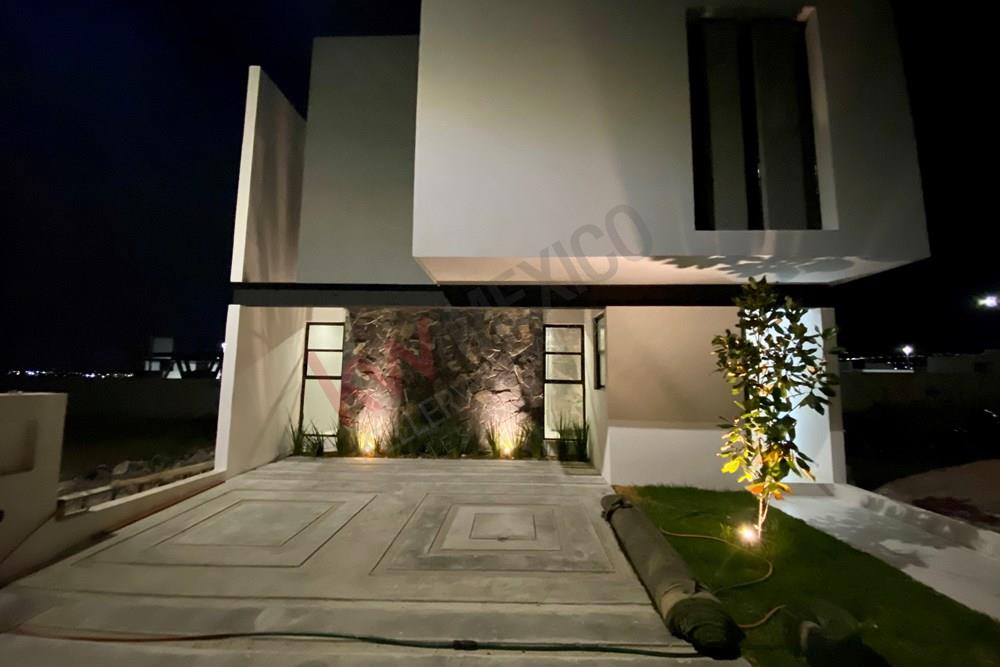 Casa en venta de diseño único en Zákia completamente nueva