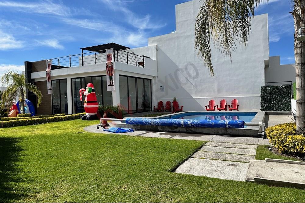 ?✨ ¡Renta casa en Zakia, Querétaro con habitación en PB! ✨?