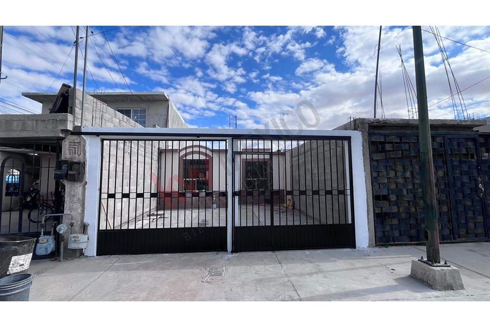 Casa de 1 piso con potencial para ampliarse en Hacienda de las torres V