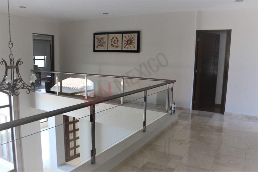 RENTA-CASA de LUJO en BALVANERA POLO &amp; COUNTRY CLUB