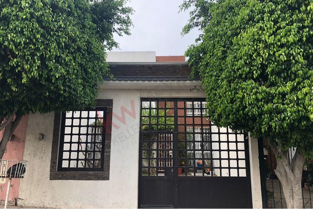 Casa en venta 4 recamaras una de ellas en planta baja... Espacios óptimos para tu familia