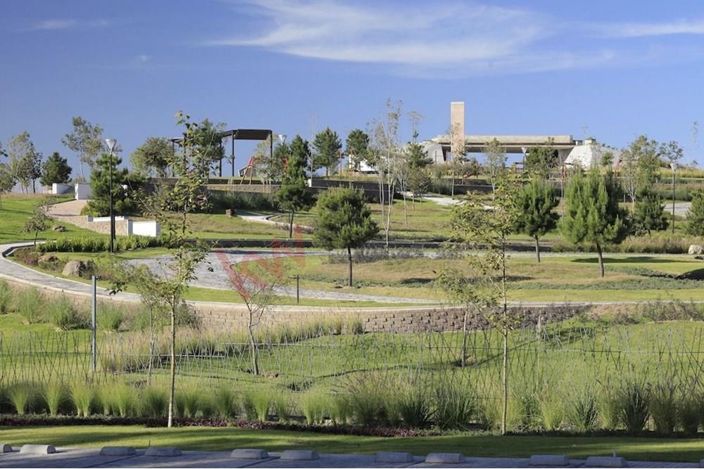 TERRENO EN VENTA EN BOSQUES VALLARTA, ZAPOPAN JALISCO.