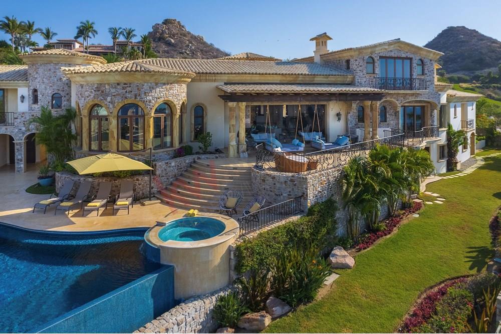 OCEAN VIEW RESIDENCE FOR SALE IN LOS CABOS!