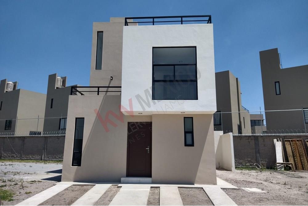 Casa en venta en Crespa Town, Toluca, Estado de México.
