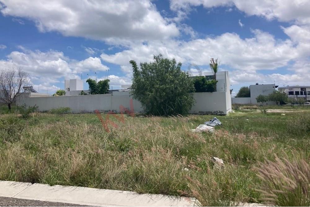 Se vende terreno de 297m2 en Real de Juriquilla, Querétaro, Qro.