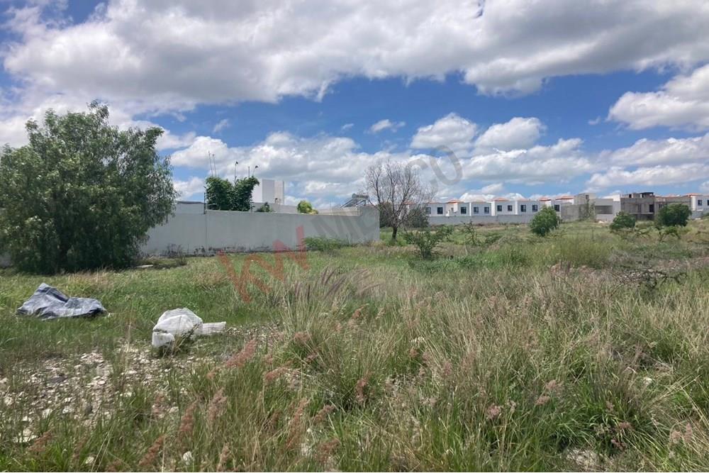 Se vende terreno de 297m2 en Real de Juriquilla, Querétaro, Qro.