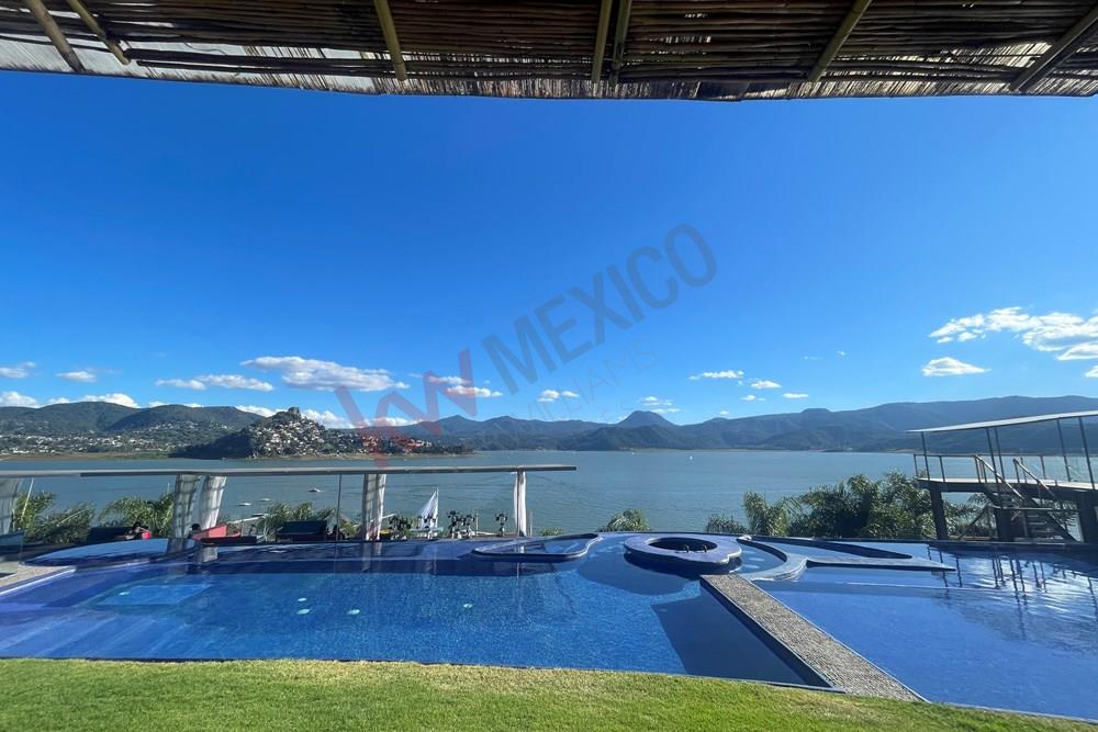 Venta de Terreno de 951.07 m2 en el Santuario fraccionamiento ecológico (Tucán 41)