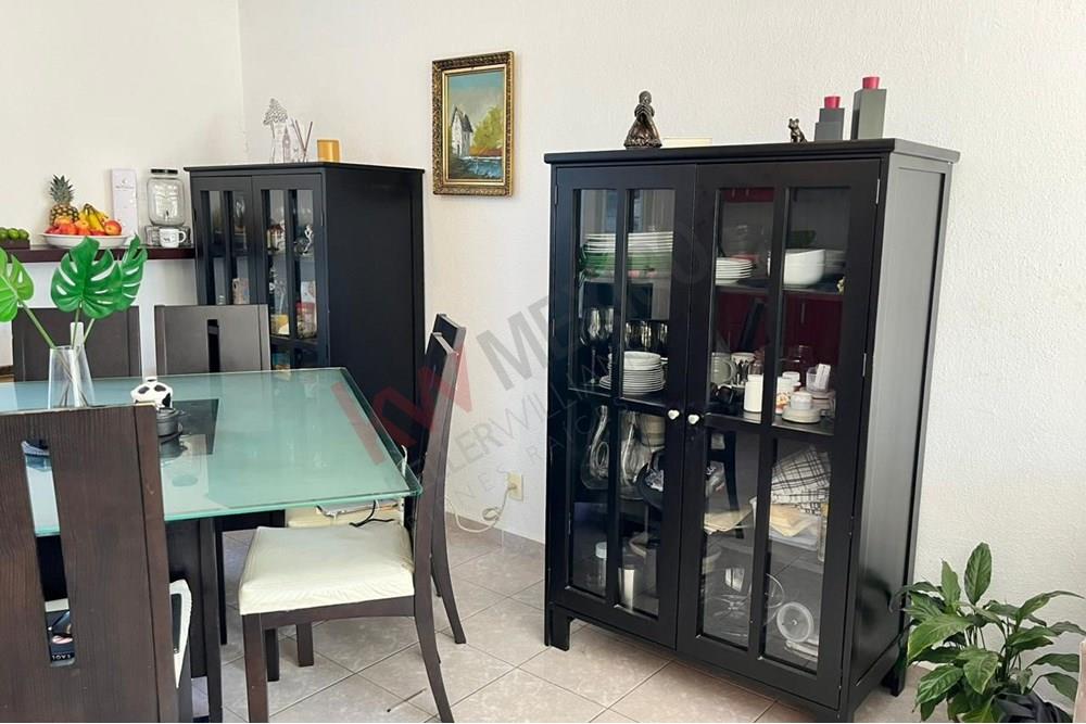 SE VENDE CASA EN FRACCIONAMIENTO PRIVADO PASEOS DEL PEDREGAL, QUERÉTARO, FRENTE ALTOZANO