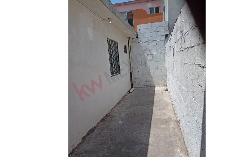 VENTA CASA EN FRESNOS IX SECTOR EN APODACA LIMITES CON SAN NICOLAS