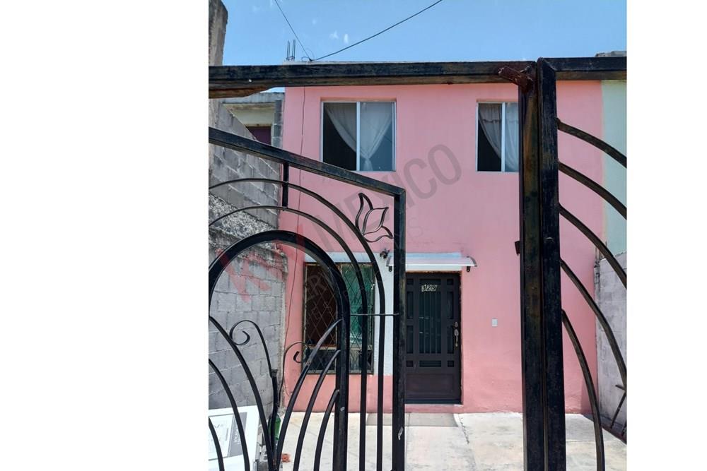VENTA CASA EN FRESNOS IX SECTOR EN APODACA LIMITES CON SAN NICOLAS