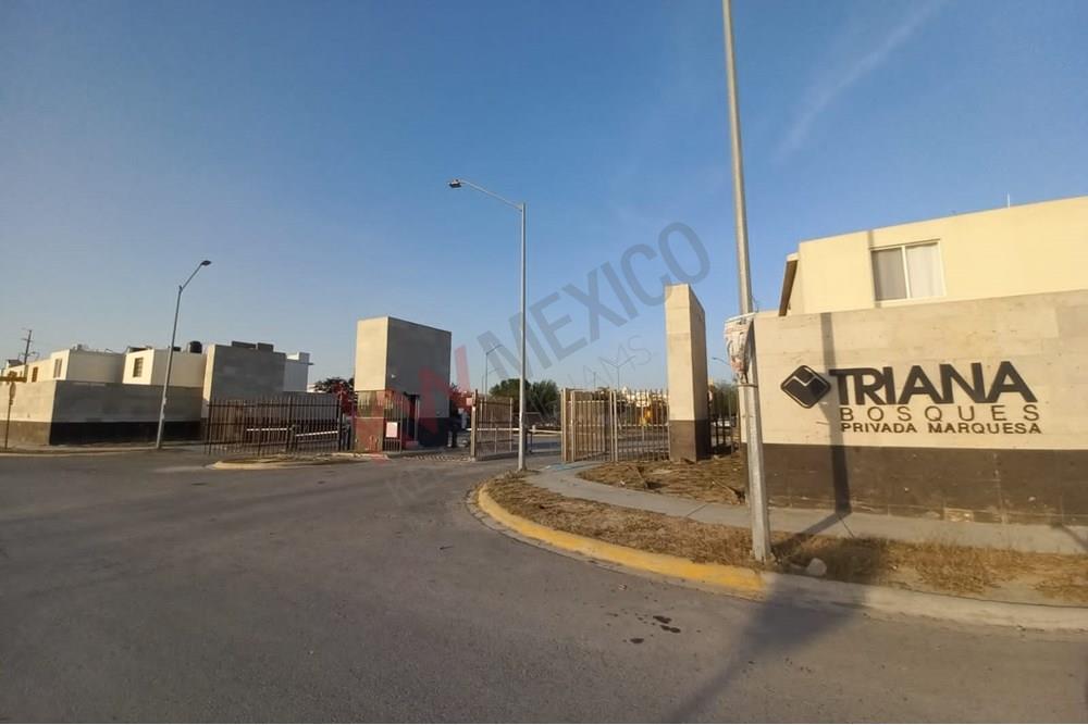 Se vende casa en Triana Residencial