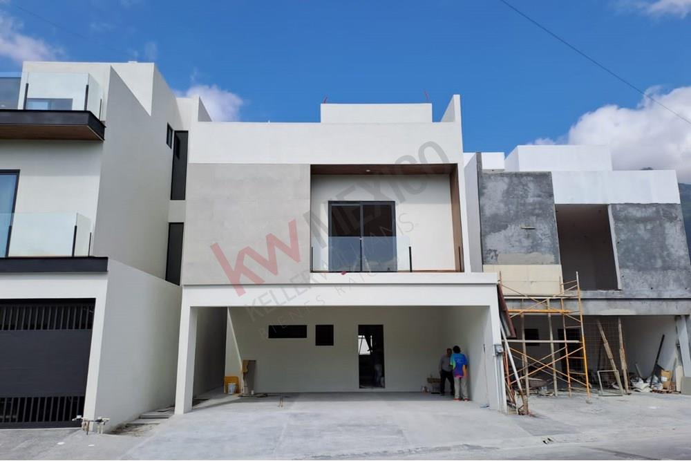 Casa venta Contry en esquina frente al parque, Estrena casa en Contry con vista hacia el parque y el Cerro de la Silla, Casa con 2 Terrazas con vista panòramica en El roof toop