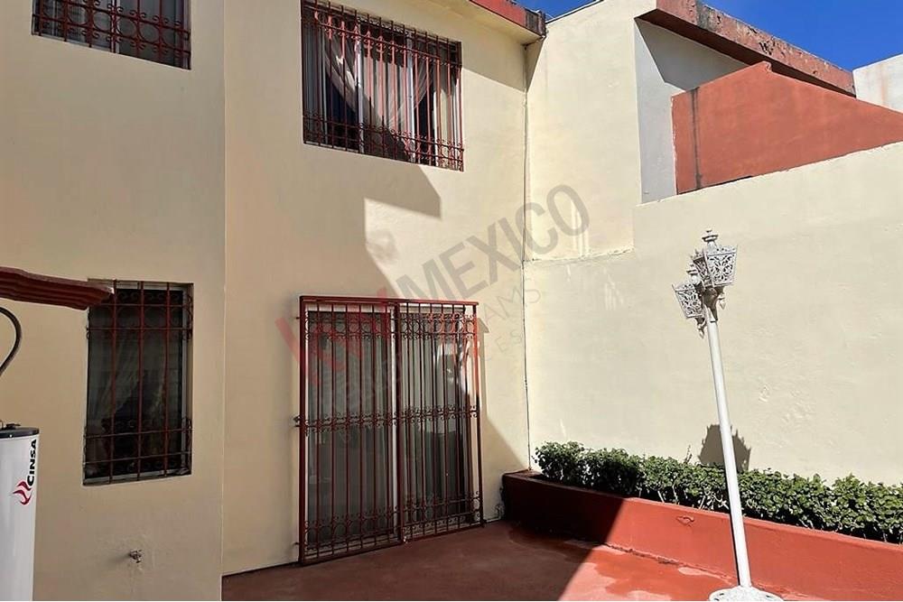 CASA EN VENTA CONTRY LA SILLA