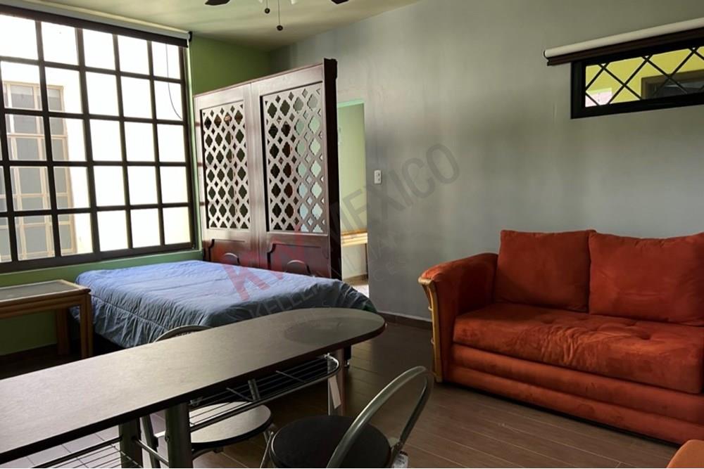 Departamento Ejecutivo en Renta Colonia La Silla