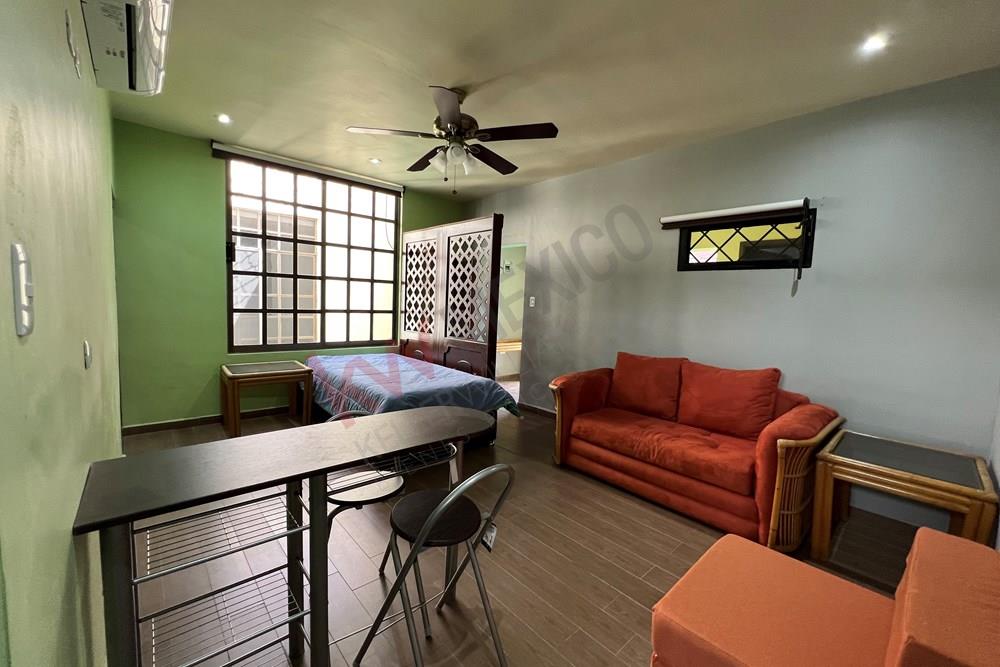 Departamento Ejecutivo en Renta Colonia La Silla