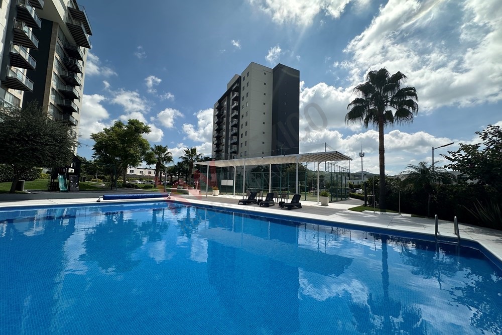 DEPARTAMENTO AMUEBLADO EN JURIQUILLA!!!