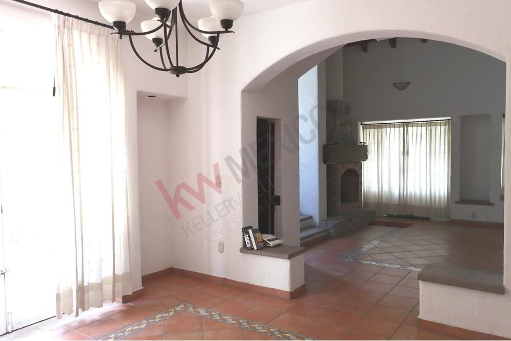 Bonita casa en venta con estilo campestre en Balvanera Polo Club, Corregidora, Querétaro