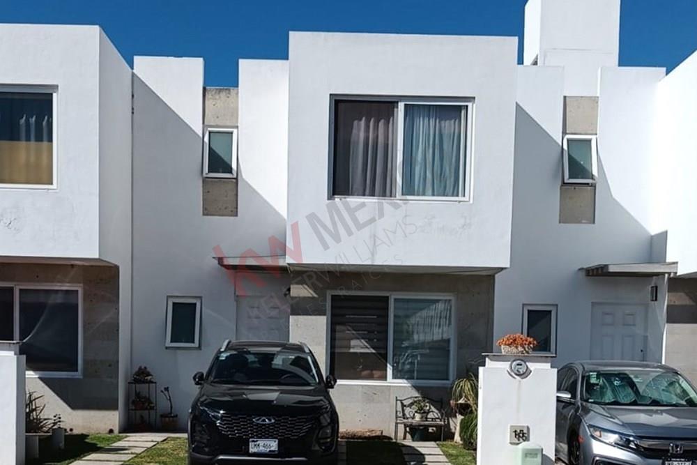 Casa con jardín excedente en Venta en Paseos del ]Boosque