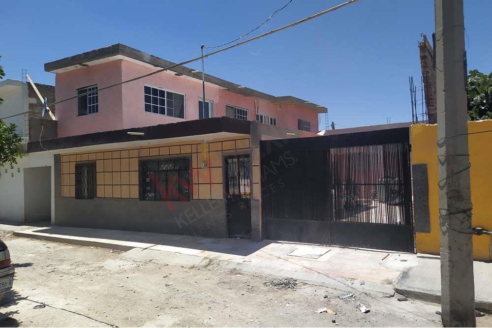 Casa Residencial de dos Pisos en Venta,Colonia Hector Mayagoitia Gomez  Palacio, Durango