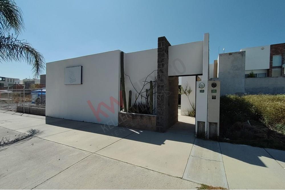 JARDÍN EN RENTA EN ZONA CONCURRIDA SOBRE AVENIDA, VILLA MAGNA