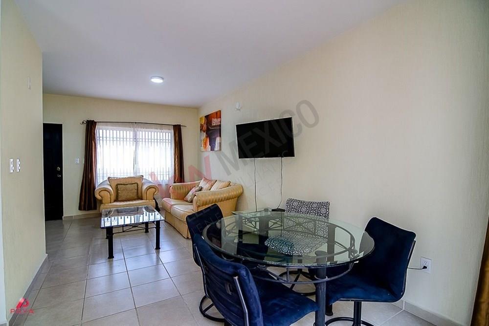 CASA EN RENTA, EN ALTA CALIFORNIA, TLAJOMULCO.