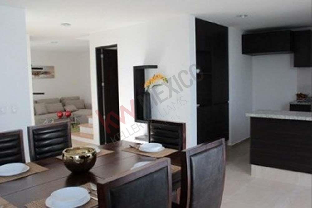 Casa nueva en venta, 2 recamaras con opción a una tercer recamara, ubicada en Juriquilla, Querétaro.