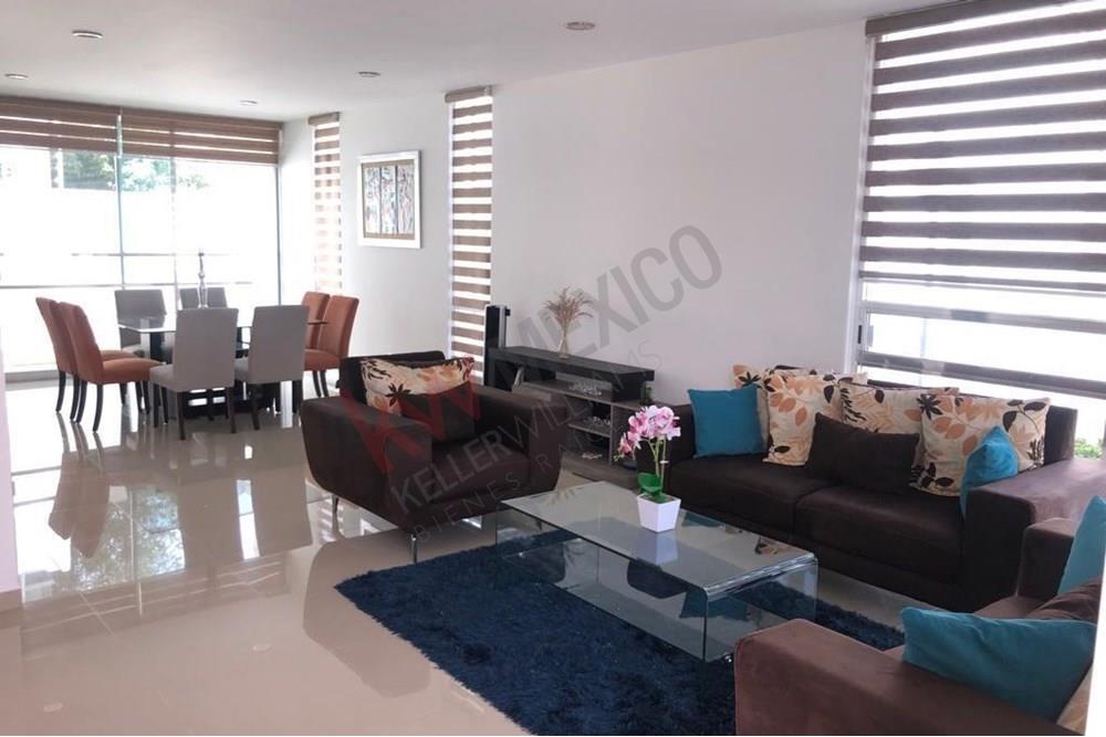 Casa en renta en Juriquilla, con alberca y vigilancia, Hacienda Santa Fé