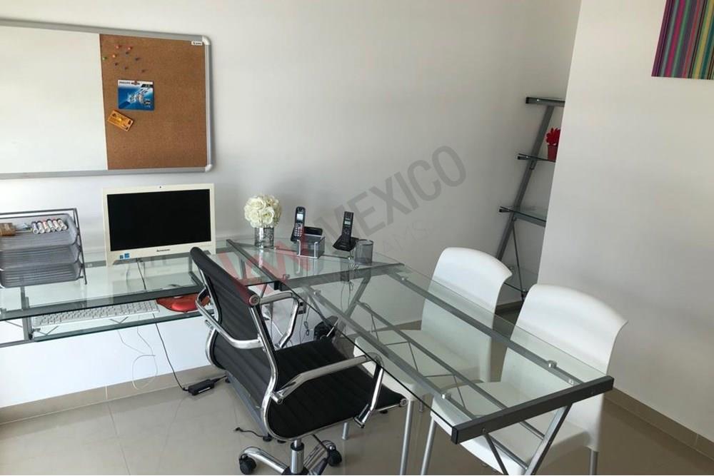 Casa en renta en Juriquilla, con alberca y vigilancia, Hacienda Santa Fé