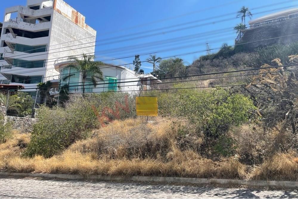 Terreno en venta, Inversionistas, Gran Oportunidad!!!, uso de suelo habitacional y comercial, colonia Vista Hermosa, Querétaro.